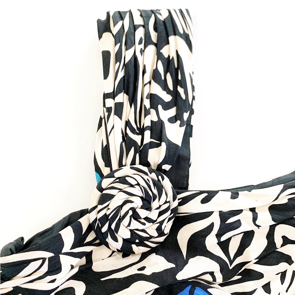SILKS BY ST. GILLAN Vibrant Floral Abstract Leaf Print Silk Wiggle Dress - Picture 8 of 15